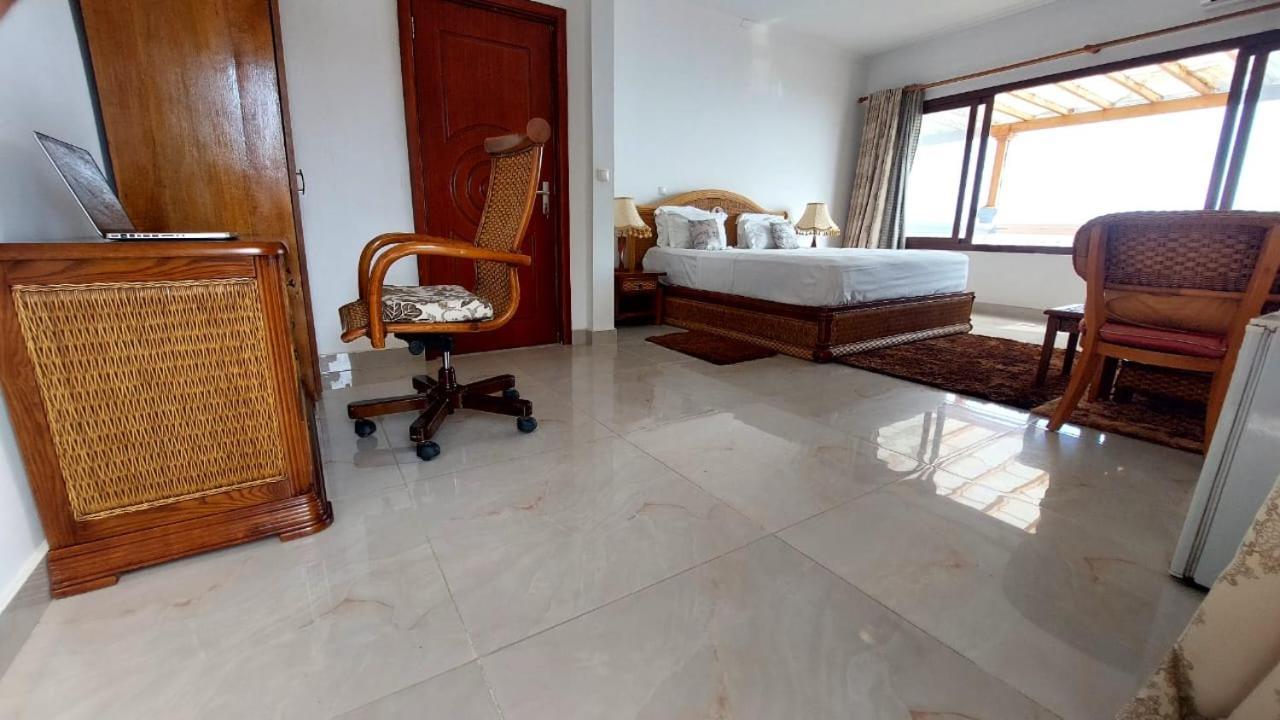 Hotel Residencial Ramire-Tour Benguela Bagian luar foto