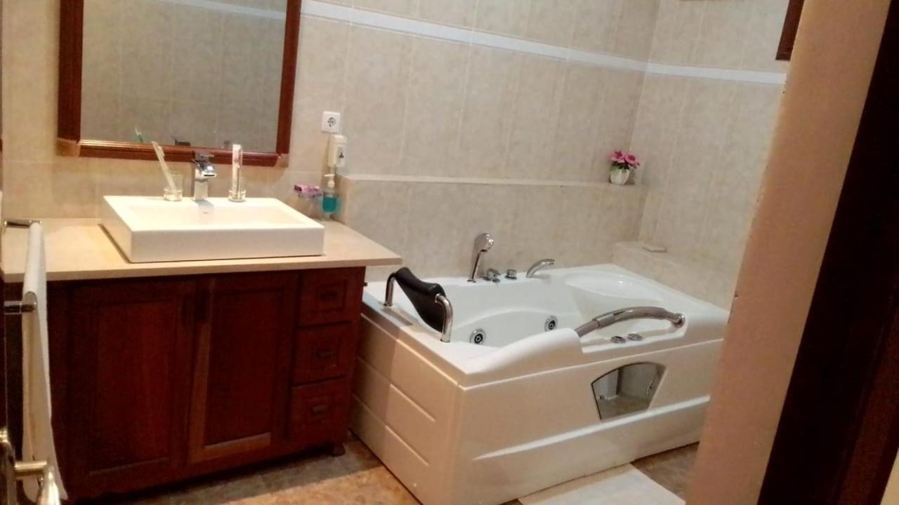 Hotel Residencial Ramire-Tour Benguela Bagian luar foto