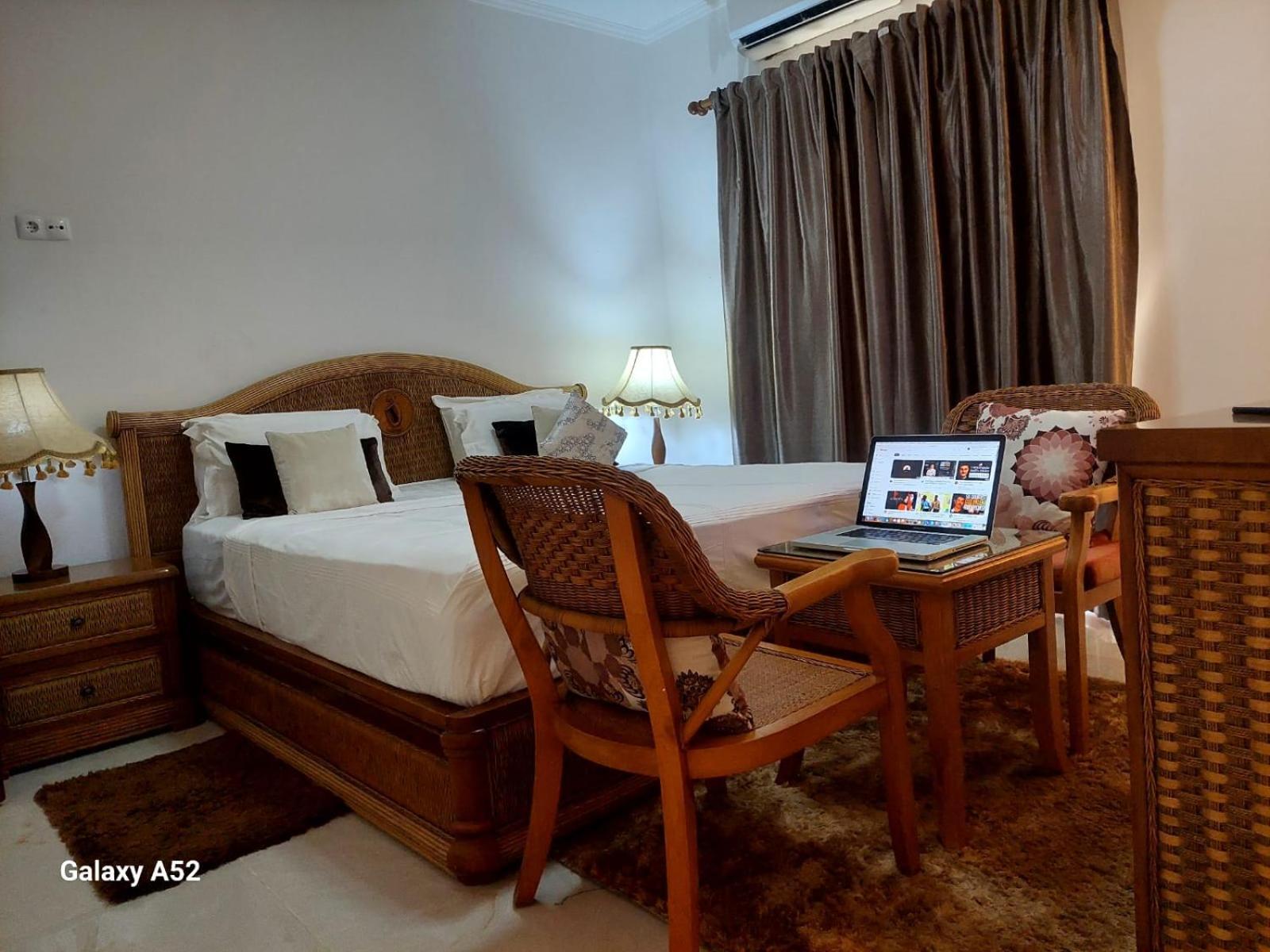 Hotel Residencial Ramire-Tour Benguela Bagian luar foto